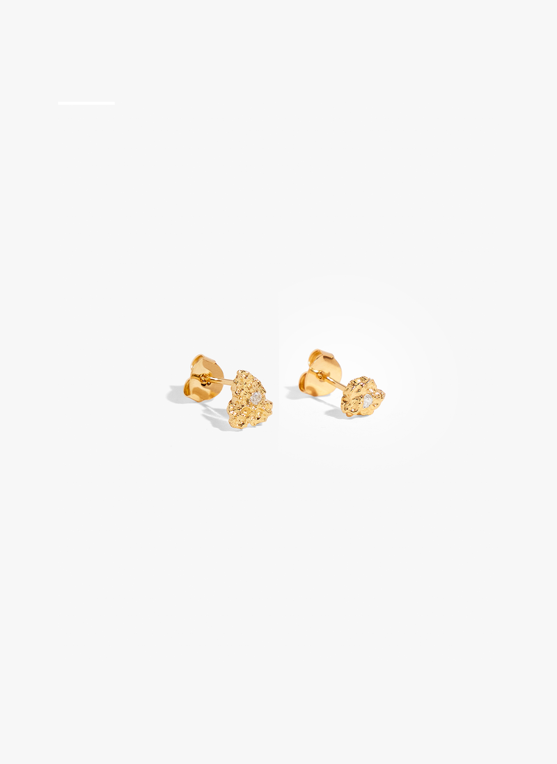 No.12038 / Textured Gold studs with white CZ stone