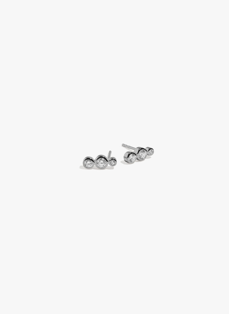 No.12010 / Silver stud with 3 small White Rhodium stones
